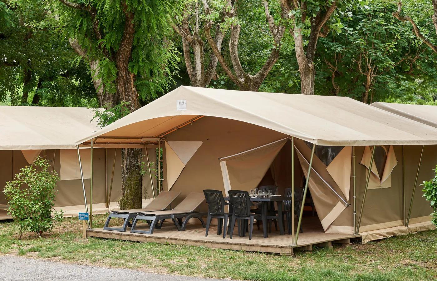 Camping Vallon Pont d'Arc Eingerichtetes Mielt-Zelt